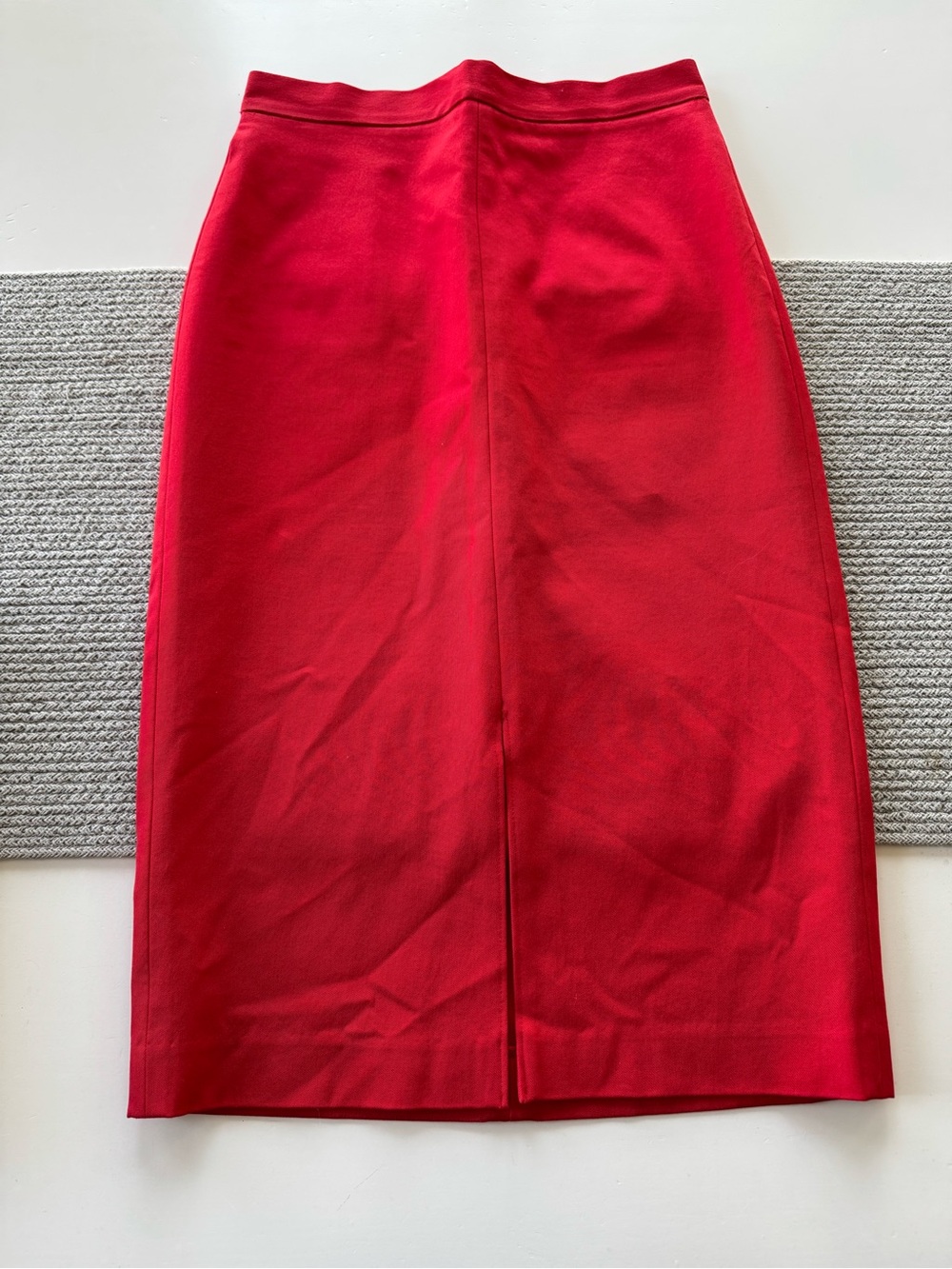 Banana Republic Classic Red Midi Pencil Skirt Size 4